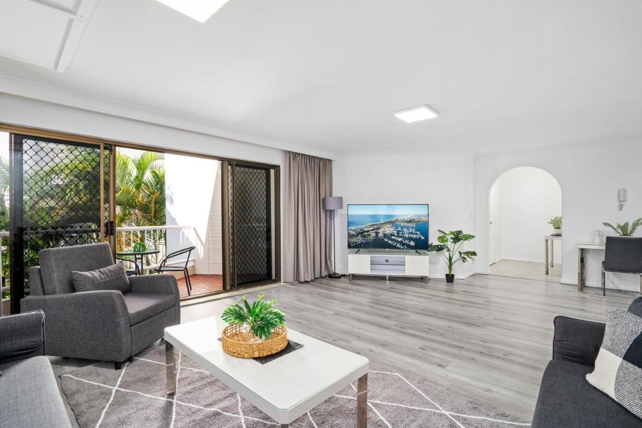 Coco Bella Retreat In Central Surfers - Sleeps 6-8 Gold Coast Bagian luar foto